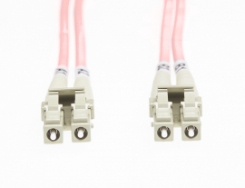 4cabling 1m Lc-lc Om4 Multimode Fibre Optic Cable: Salmon Pink Fl.om4lclc1mp