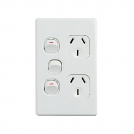 4C | Elegant Double Power Point 250V 10A with Extra Switch - Vertical 040.0.0101