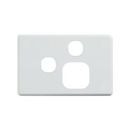 4C | Classic Single Power Point with Extra Switch Cover Plate - Horizontal - White 040.000.0029