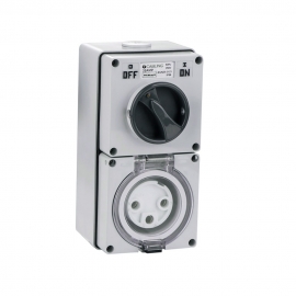 4C | Combination Switched socket 3 Round Pin IP66 250V 32A (040.000.0215)