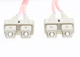 4cabling 0.5m SC-SC OM4 Multimode Fibre Optic Cable: Salmon Pink - 2mm - FL.OM4SCSC05MP