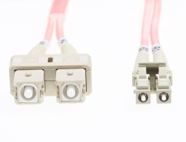 2m Lc-Sc OM4 Multimode Fibre Optic Cable: 2mm Oversleeving - Salmon Pink FL.OM4LCSC2MP
