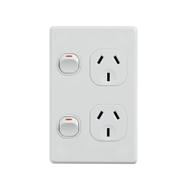4C | Classic Double Power Point 250V 10A - Vertical 040.000.0017